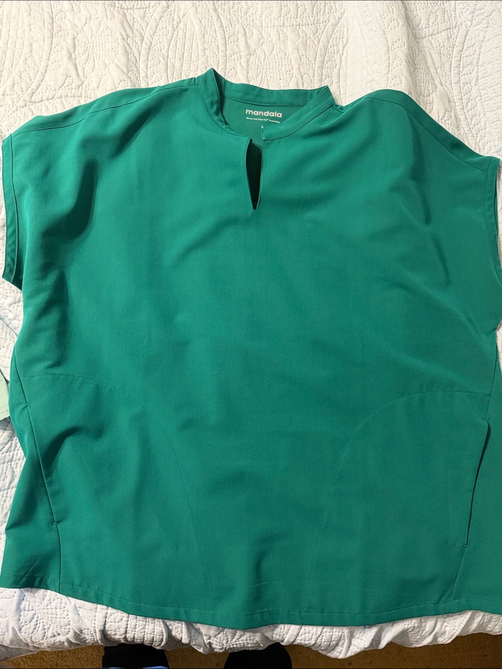 Mandala Emerald Keyhole Crewneck Women's scrub top